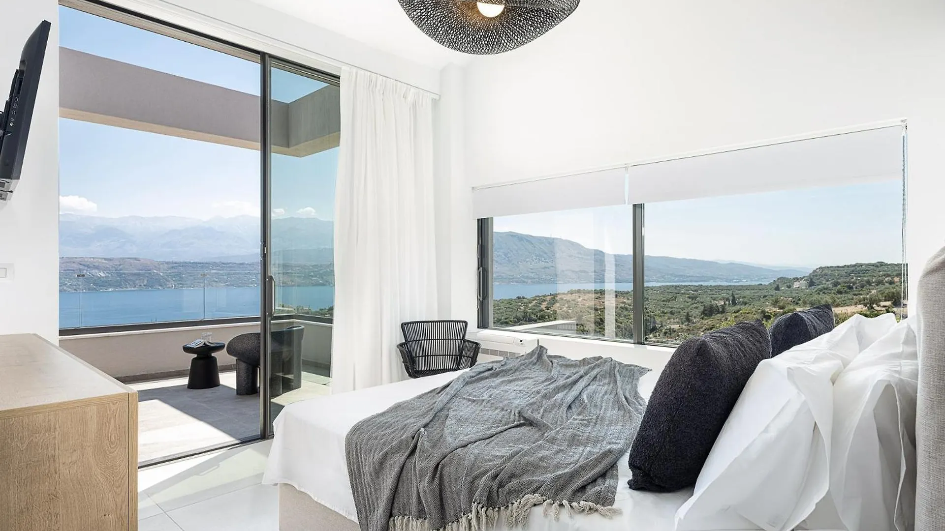 Sunny Vacay Villa Sternai