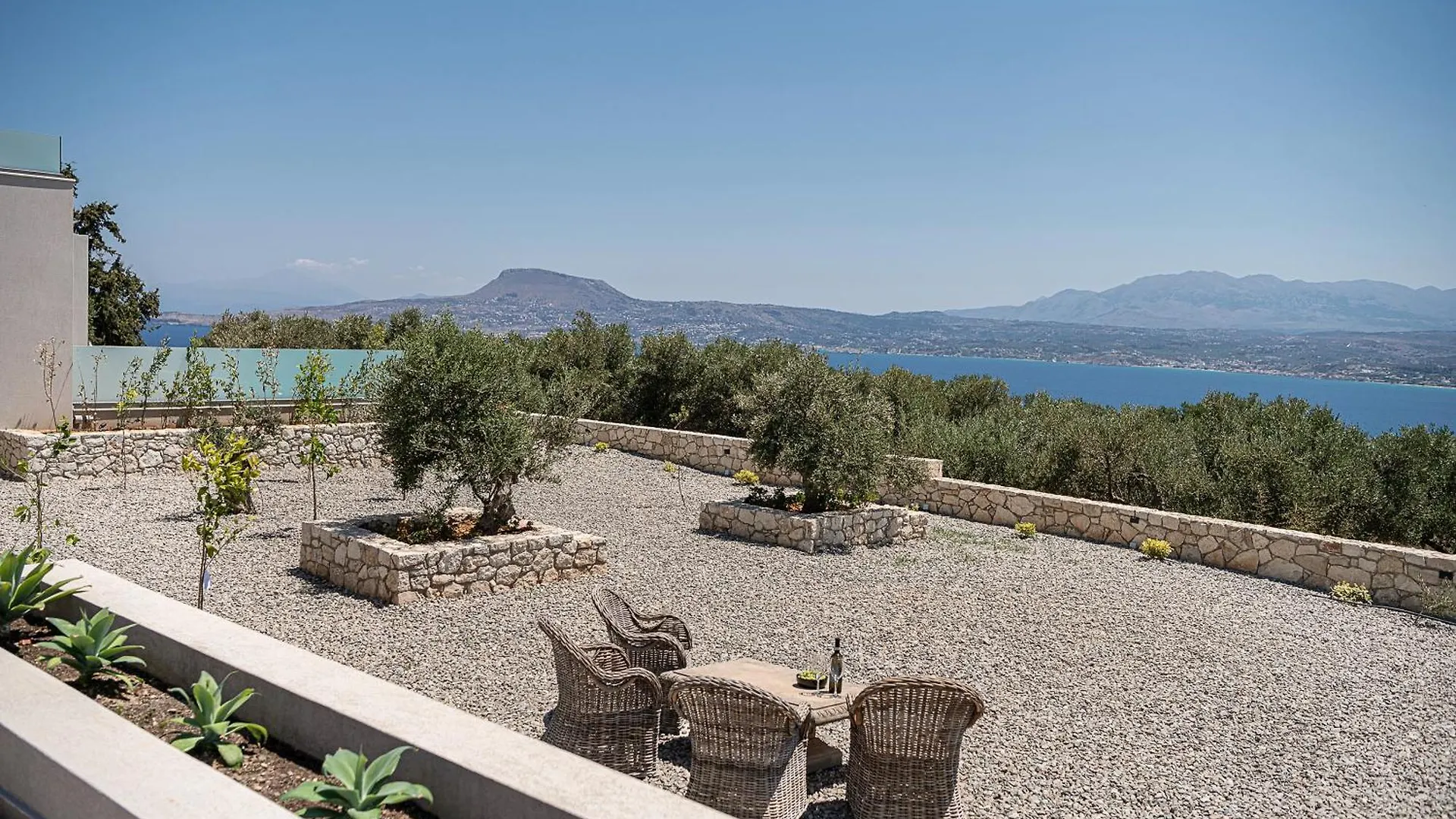 Sunny Vacay Villa Sternai