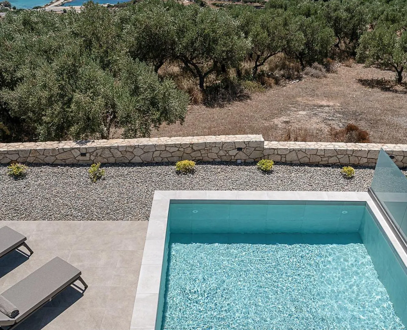 Sunny Vacay Villa Sternai